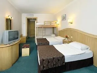 **** Hotel Nergis Icmeler Resort Turecko